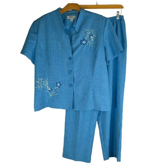 Adrian Delafield Women's size XL petite Vintage Blue embroidered 2 pc pant suit - Picture 10 of 10